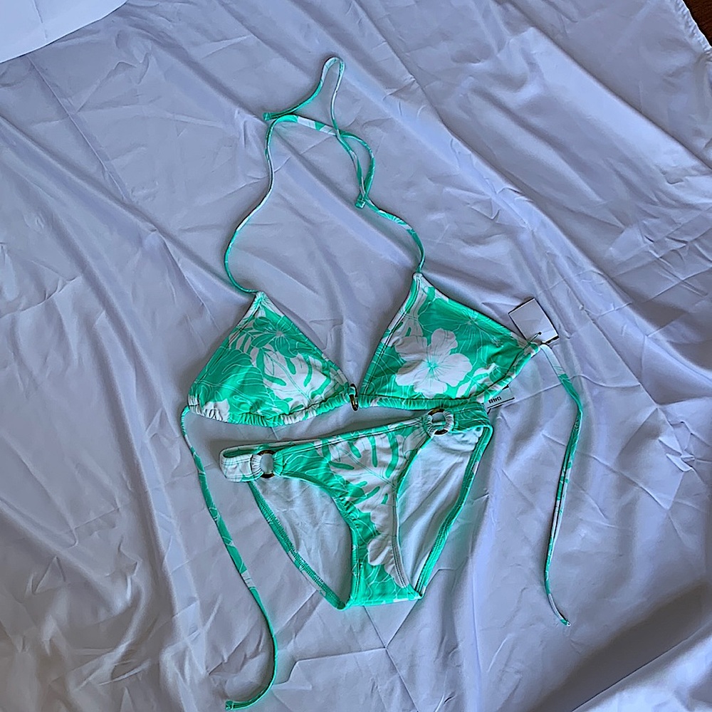 Tropical Island 2 piece